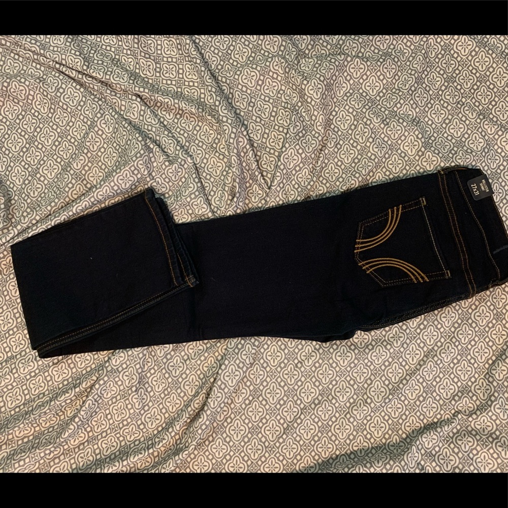 Hollister Skinny Dark Wash Low Rise Jeans - Picture 1 of 3